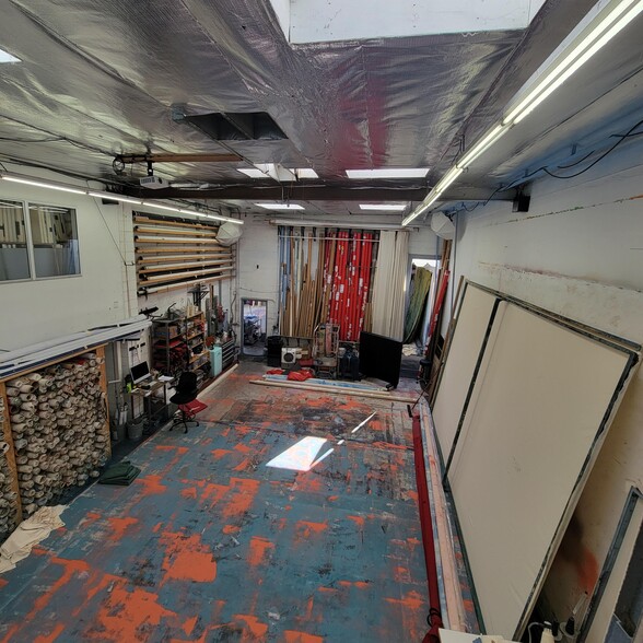 More Photos Of 5830 Adams Blvd, Culver City Showroom For Sale