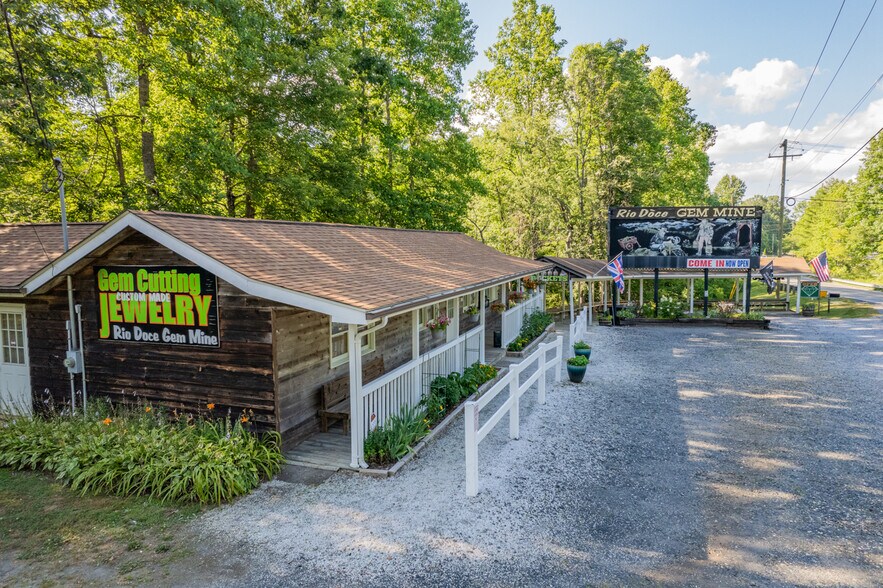 Primary Photo Of 14622 North Carolina 226, Spruce Pine Freestanding For Sale