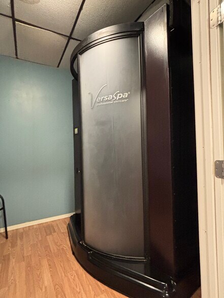 More Photos Of 206 W Main St, Mc Arthur Flex For Sale