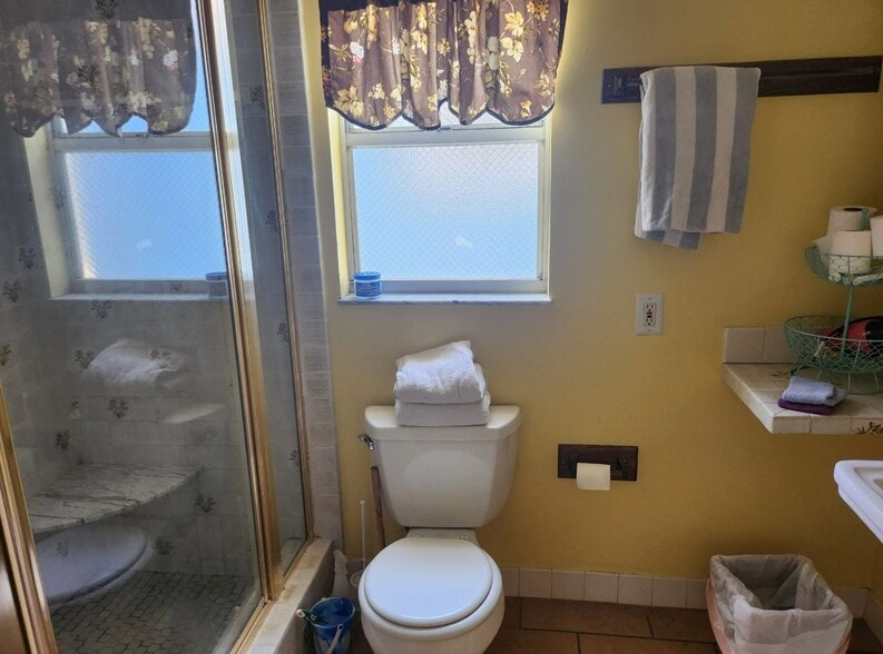 More Photos Of 415 Hamden Dr, Clearwater Beach Hotel For Sale