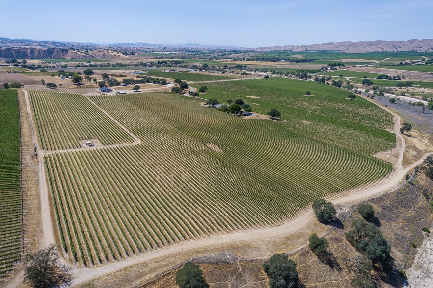 More Photos Of 7790 Airport Rd, Paso Robles Land For Sale