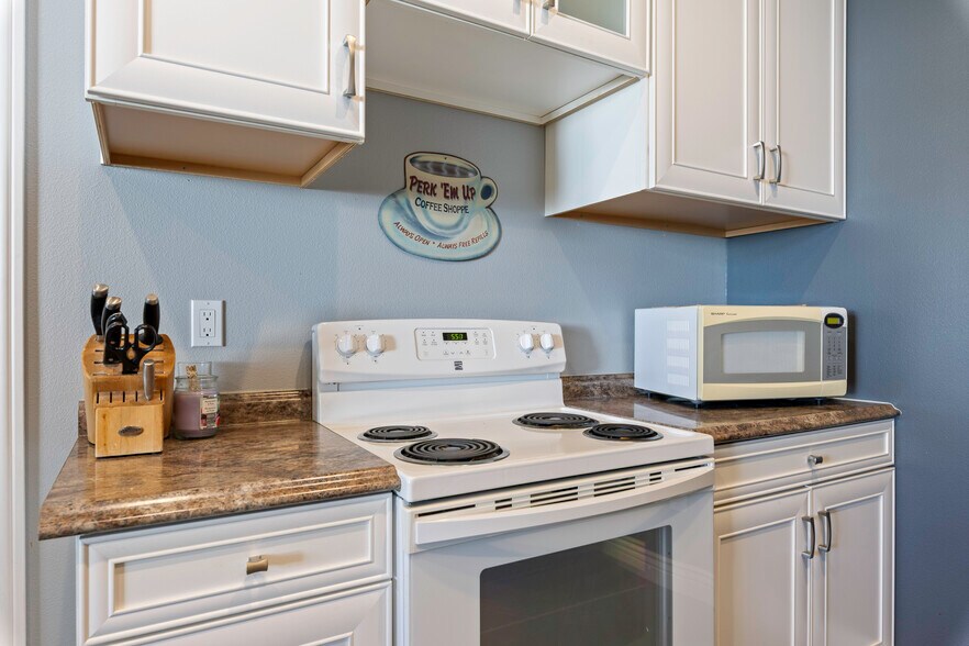 More Photos Of 2480 S Main St, Lakeport Office For Sale