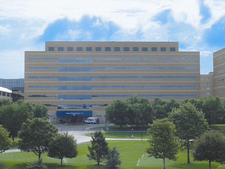 More Photos Of 1801 N Senate Blvd, Indianapolis Medical For Lease