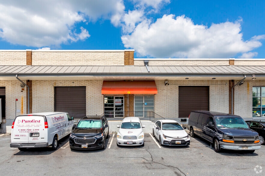 More Photos Of 1000-1082 Taft St, Rockville Warehouse For Lease