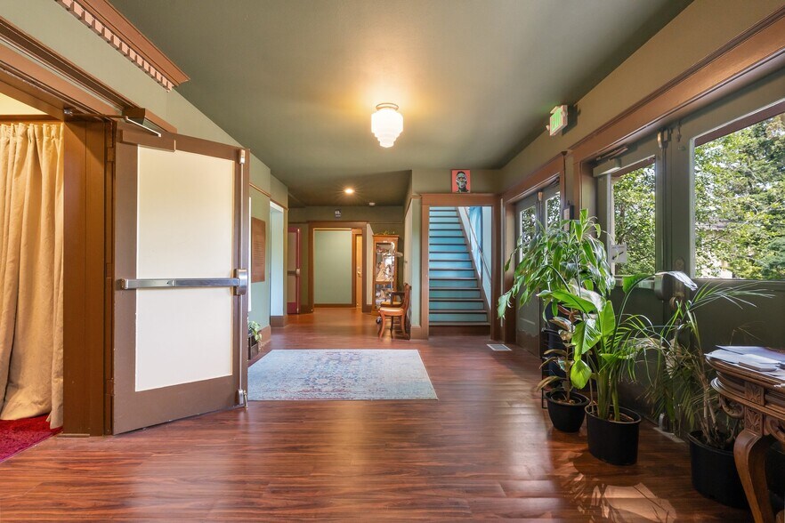 More Photos Of 5131 NE 23rd Ave, Portland Religious Facility For Sale