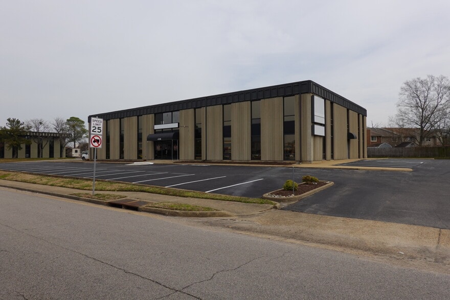 More Photos Of 4190 S Plaza Trl, Virginia Beach Office For Lease