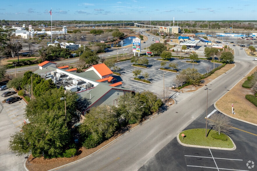 More Photos Of 10600 Kings Rd, Myrtle Beach Restaurant For Lease