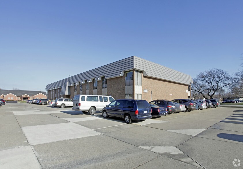 More Photos Of 22811 Greater Mack Ave, Saint Clair Shores Medical For Lease