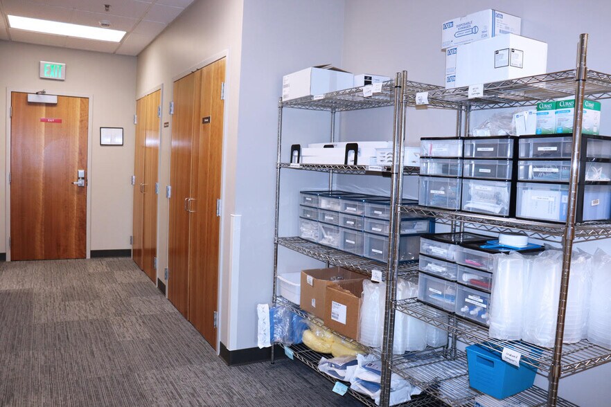 More Photos Of 24076 SE Stark St, Gresham Medical For Lease