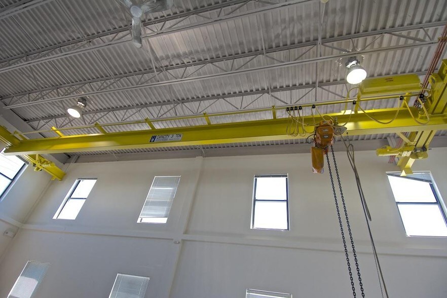 More Photos Of 15 Ward St, Somerville Flex For Lease