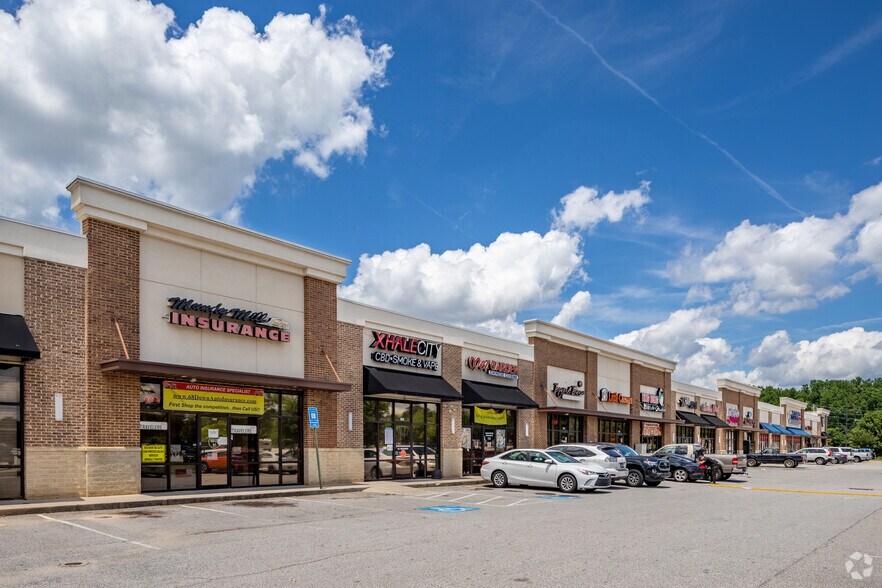 More Photos Of 3885 Mundy Mill Rd, Oakwood Freestanding For Lease