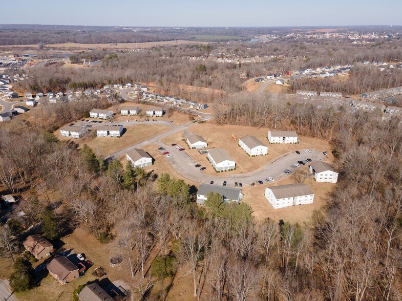 More Photos Of 1351 Avondale Dr, Clarksville Apartments For Sale