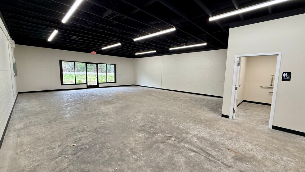 More Photos Of 1638 Chapin Road rd, Chapin Freestanding For Lease