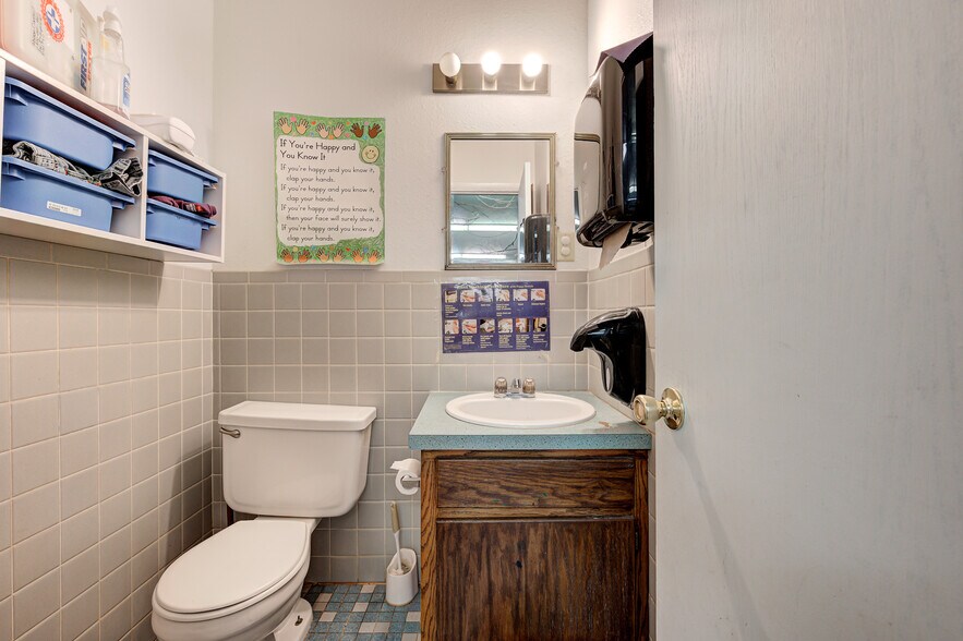 More Photos Of 11801 Southwood Dr, Oklahoma City Daycare Center For Sale