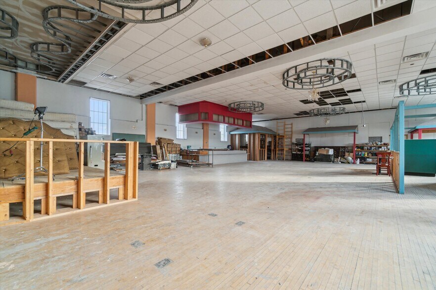 More Photos Of 107 Baker St, Waunakee Storefront Retail Office For Sale