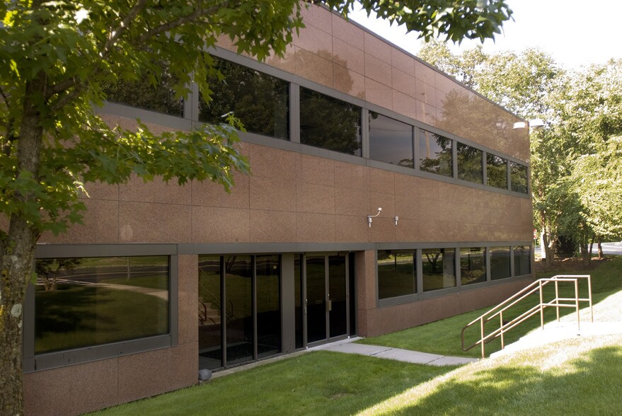 More Photos Of 3 Paragon Dr, Montvale Office For Lease