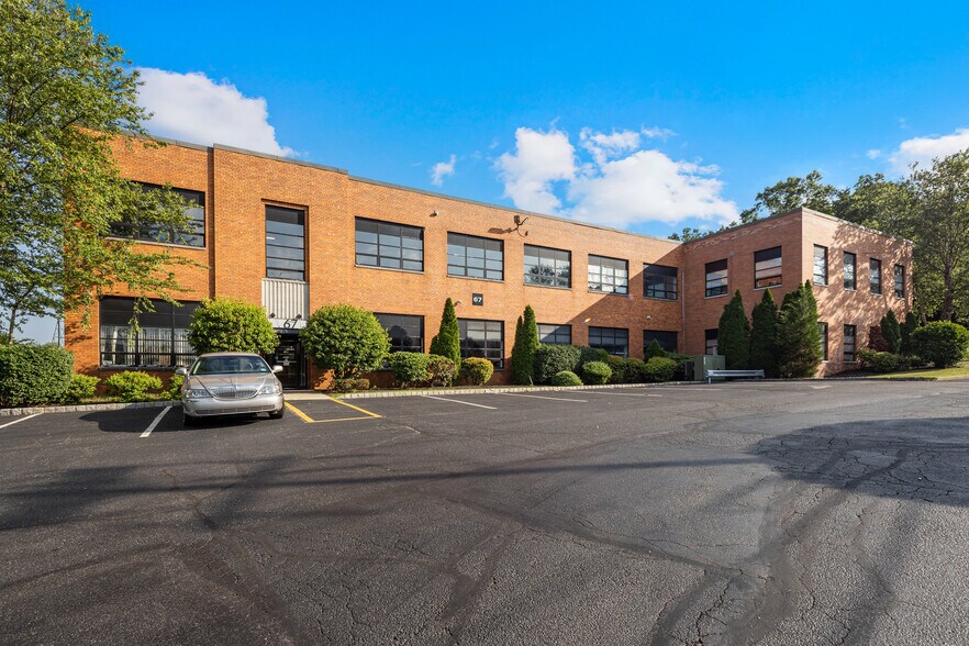 More Photos Of 65 Ramapo Valley Rd, Mahwah Unknown For Lease