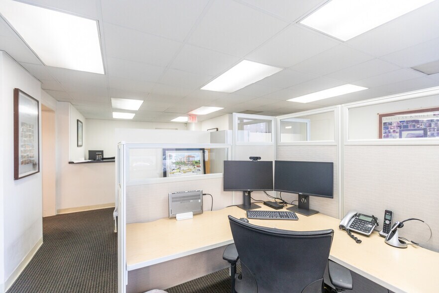 More Photos Of 1330 New Hampshire Ave NW, Washington Apartments For Sale