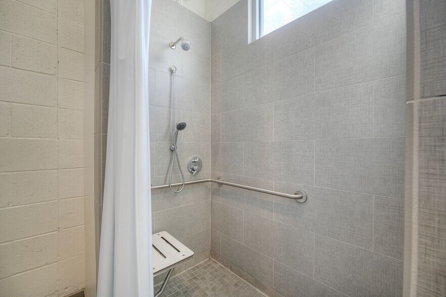More Photos Of 1523 S Coast Hwy, Oceanside Freestanding For Sale