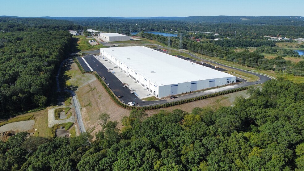 More Photos Of 128 Iron Mountain Rd, Mine Hill Distribution For Lease