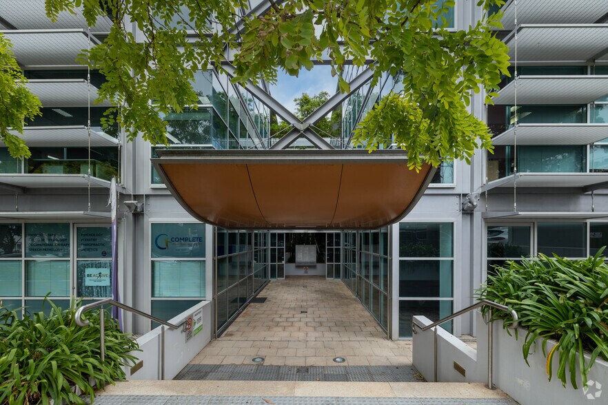 Primary Photo Of 20 Dale St, Brookvale Office For Lease