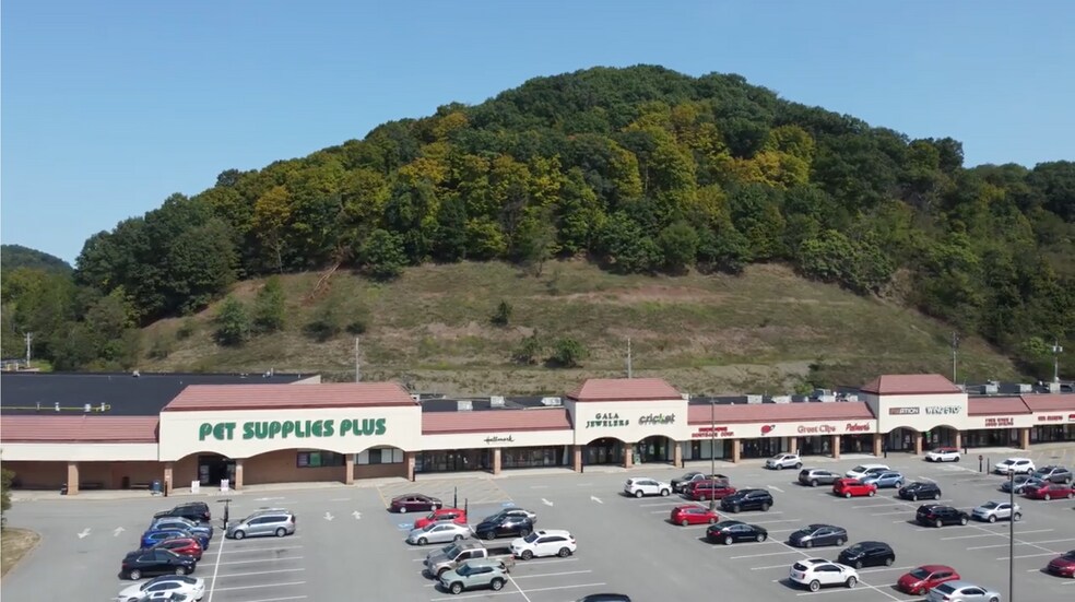 More Photos Of 2001-203 Lincoln Way, McKeesport Unknown For Lease