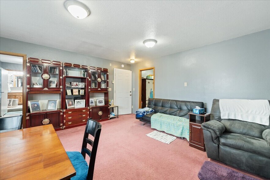 More Photos Of 205 A St, Fairbanks Apartments For Sale