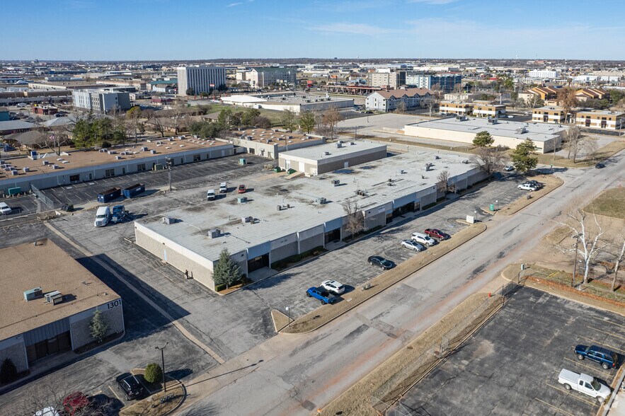 More Photos Of 1101-1121 Cornell, Oklahoma City Unknown For Lease