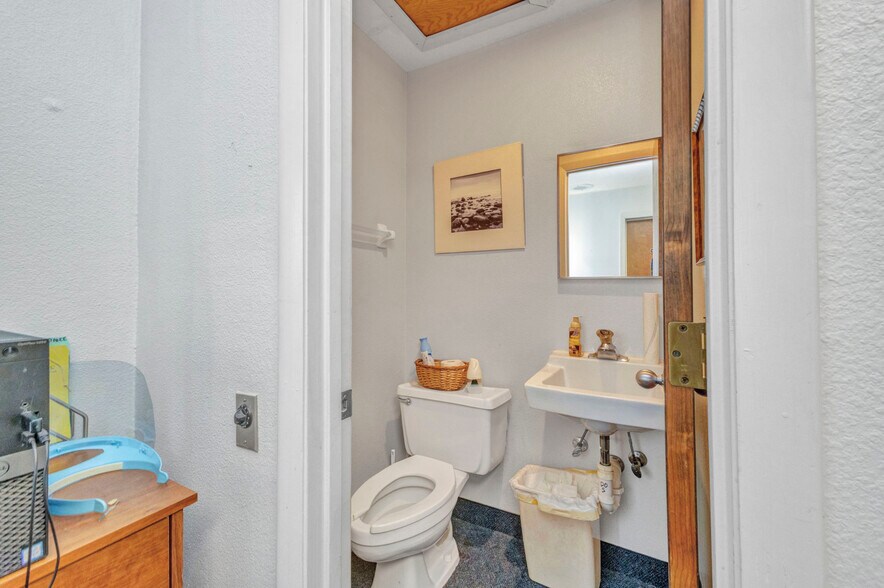 More Photos Of 3417 Tamiami Trl, Port Charlotte Medical For Sale