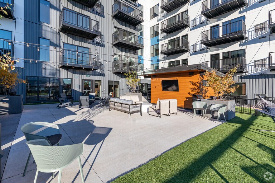 More Photos Of 427 N Snelling Ave, Saint Paul Apartments For Lease