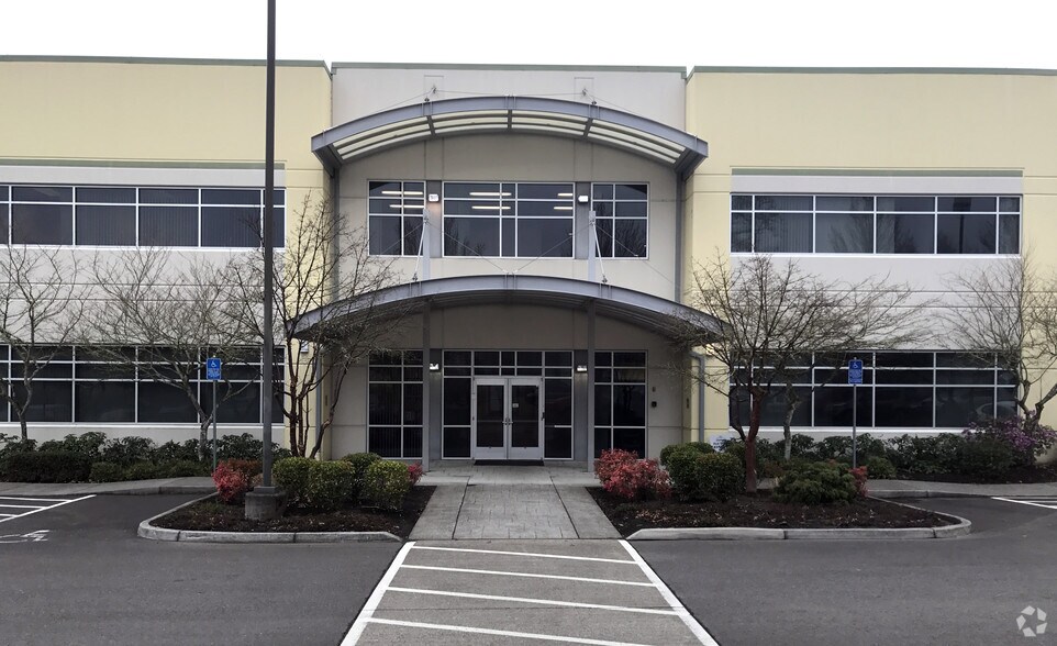 Primary Photo Of 4660 NE Belknap Ct, Hillsboro Office For Lease