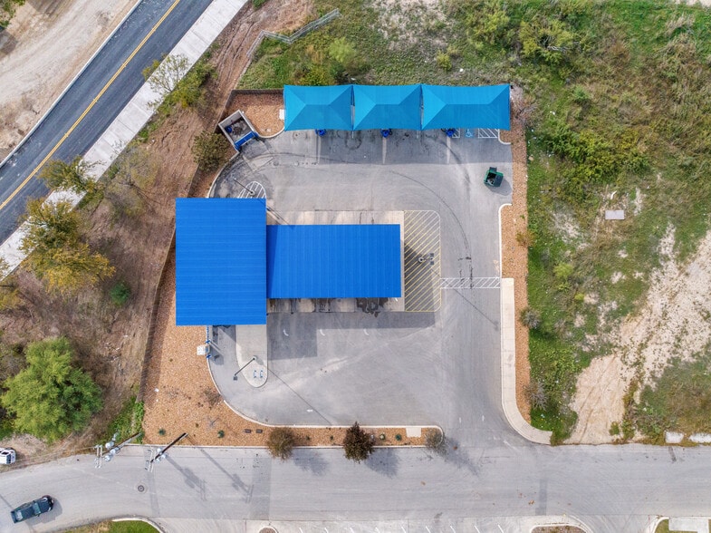 More Photos Of 7535 Bandera Rd, San Antonio Carwash For Sale