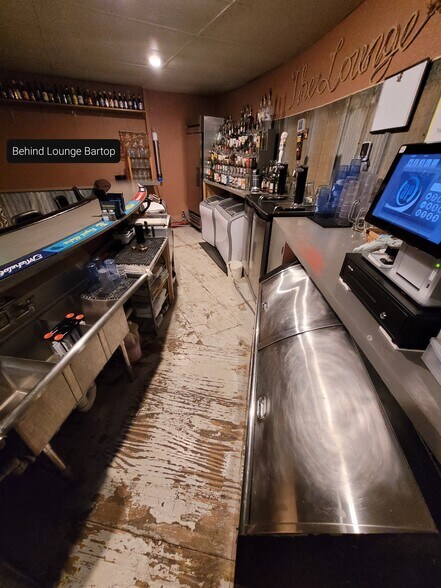 More Photos Of 615 E 3rd St, Kimball Restaurant For Sale