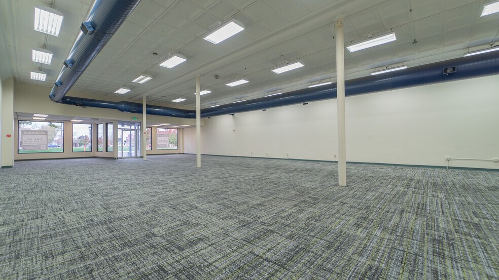 More Photos Of 710 Franklin St, Michigan City Freestanding For Lease