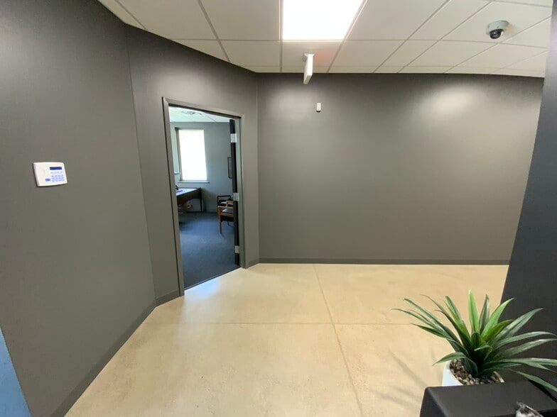 More Photos Of 3436-3500 Granite Cir, Toledo Medical For Lease