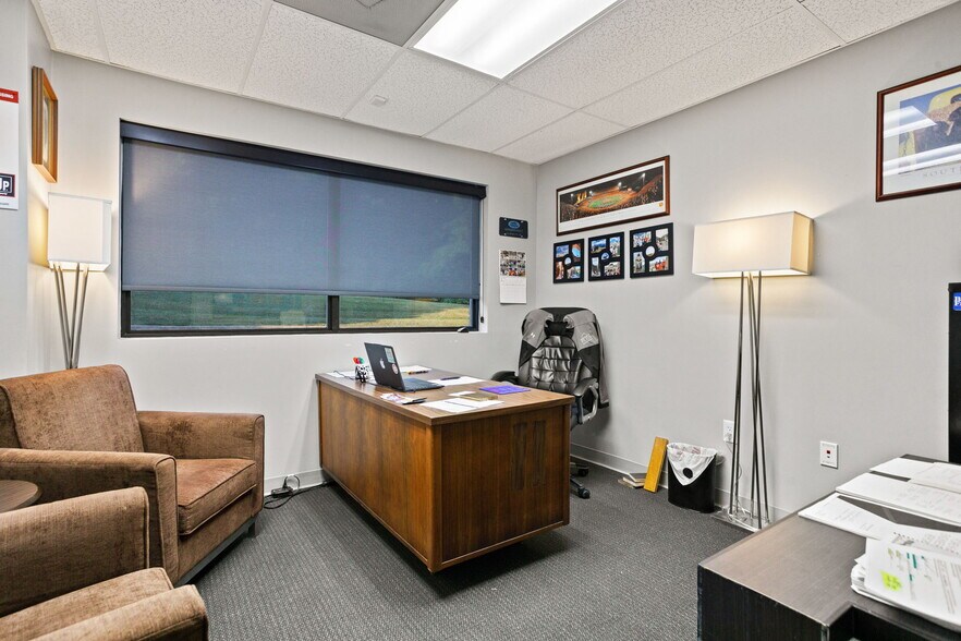 More Photos Of 340 Interstate Blvd, Greenville Warehouse For Sale