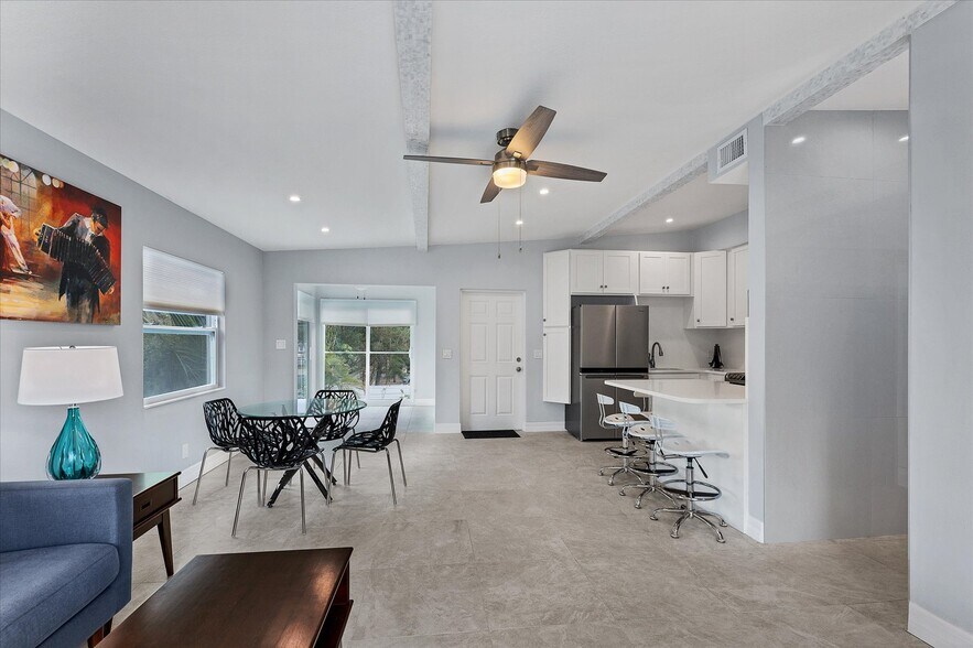 More Photos Of 1236 13th St, Sarasota Apartments For Sale
