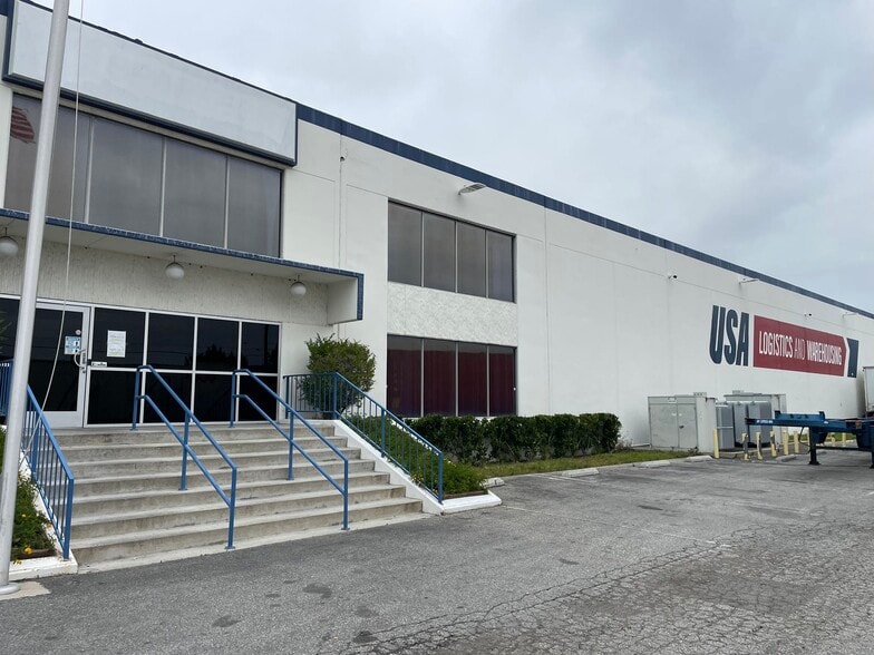 More Photos Of 14263 Gannet St, La Mirada Manufacturing For Lease