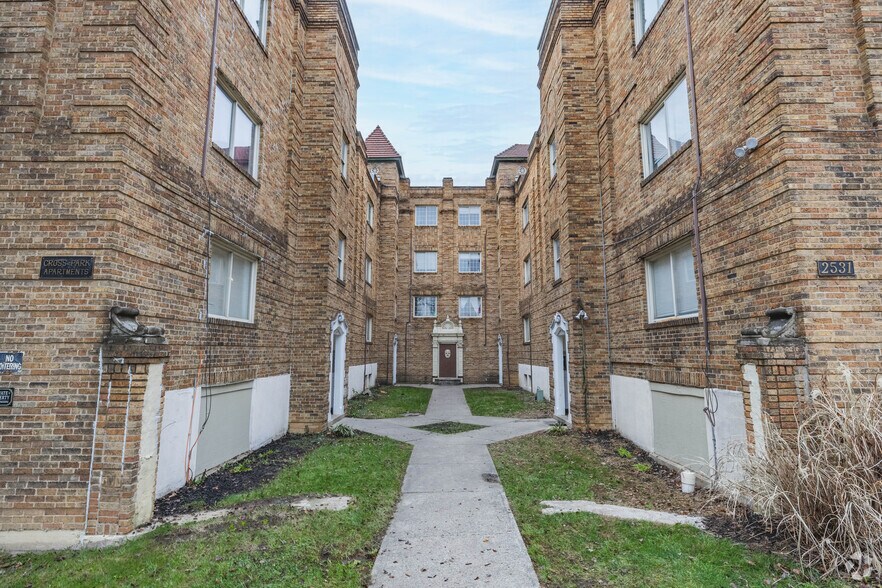 More Photos Of 2535 Burnet Ave, Cincinnati Apartments For Sale