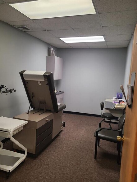 More Photos Of 91A, Cedarhurst Medical For Sale