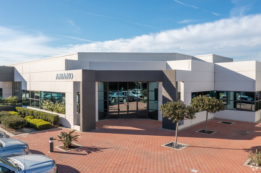More Photos Of 22601-22619 Old Canal Rd, Yorba Linda Warehouse For Lease
