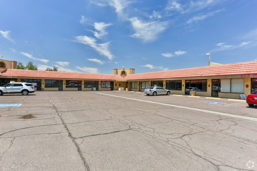 More Photos Of 18700 N 107th Ave, Sun City Unknown For Lease