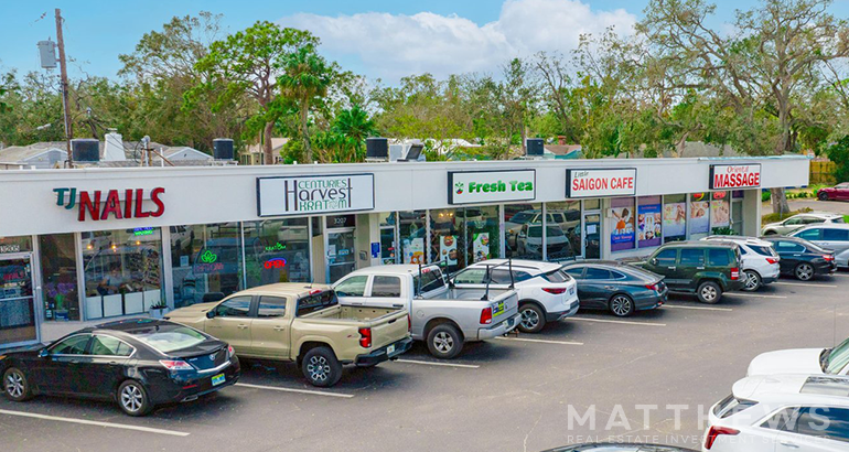 Primary Photo Of 3201-3213 Manatee Ave W, Bradenton Restaurant For Sale