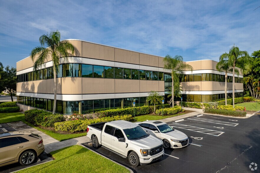 Primary Photo Of 440 Sawgrass Corporate Pky, Sunrise Office For Lease