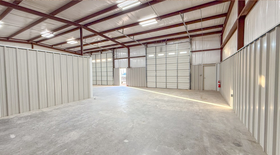 More Photos Of 7010 County 1160 rd, Midland Warehouse For Lease