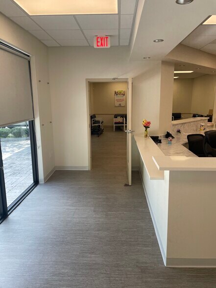 More Photos Of 801 Northpoint Pky, West Palm Beach Office For Lease