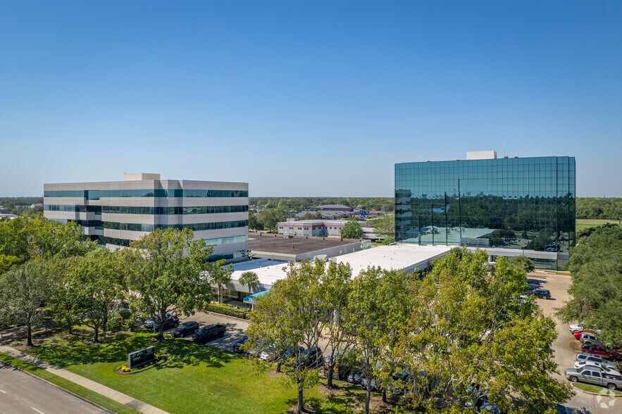 More Photos Of 2525 Bay Area Blvd, Houston Unknown For Lease