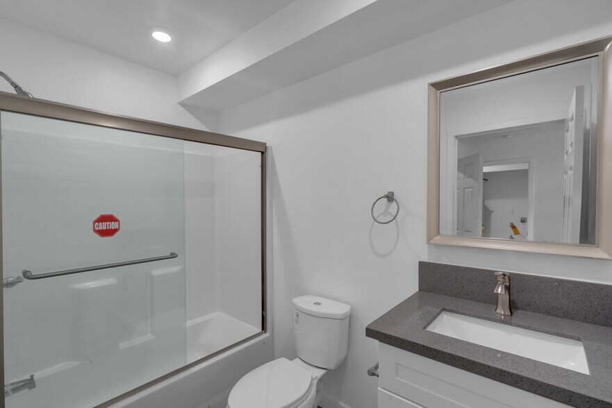 More Photos Of 2042 E El Segundo Blvd, Compton Apartments For Sale