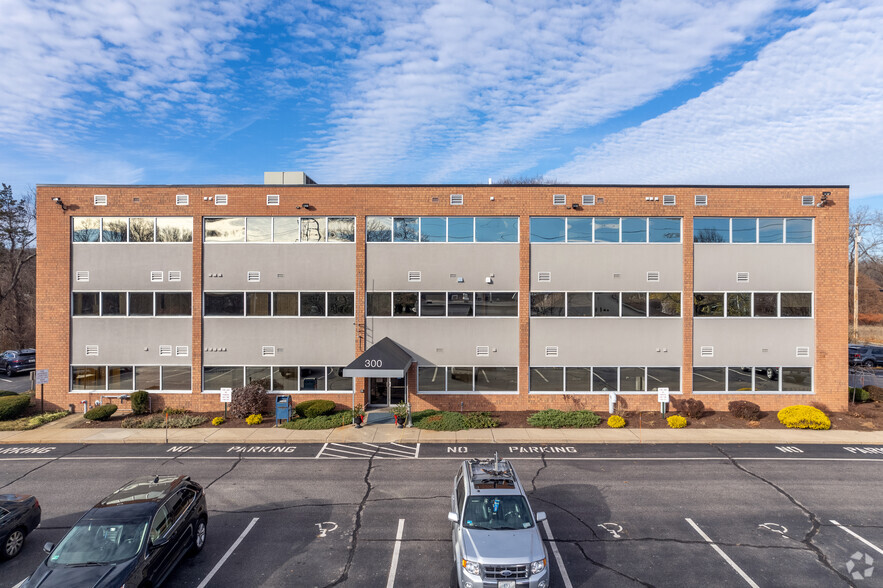 Primary Photo Of 300 Toll Gate Rd, Warwick Medical For Lease