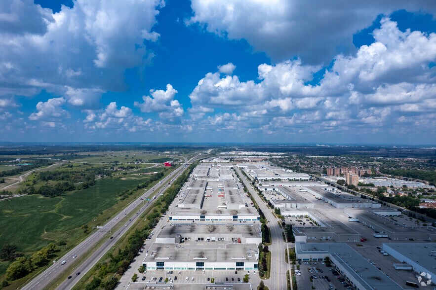 More Photos Of 3580 Laird Rd, Mississauga Warehouse For Lease